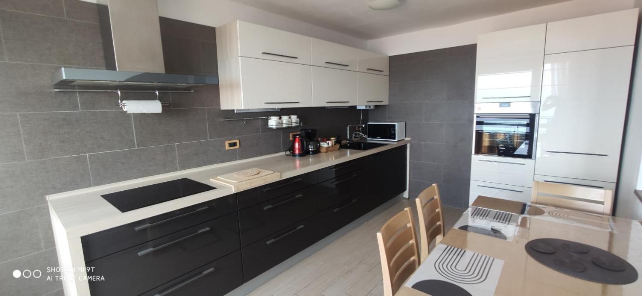 Apartment Karla Риека Экстерьер фото